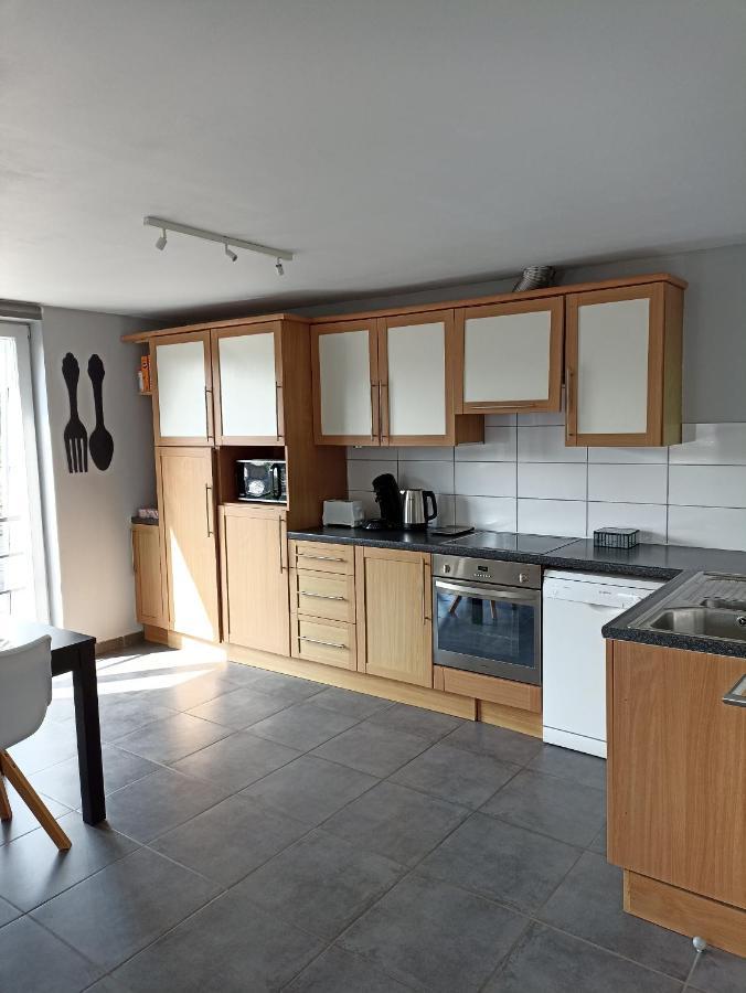 Loft Paisible Sur Les Hauteurs Du Centre Ville Spa Kültér fotó
