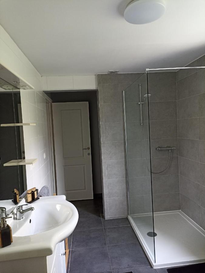 Loft Paisible Sur Les Hauteurs Du Centre Ville Spa Kültér fotó